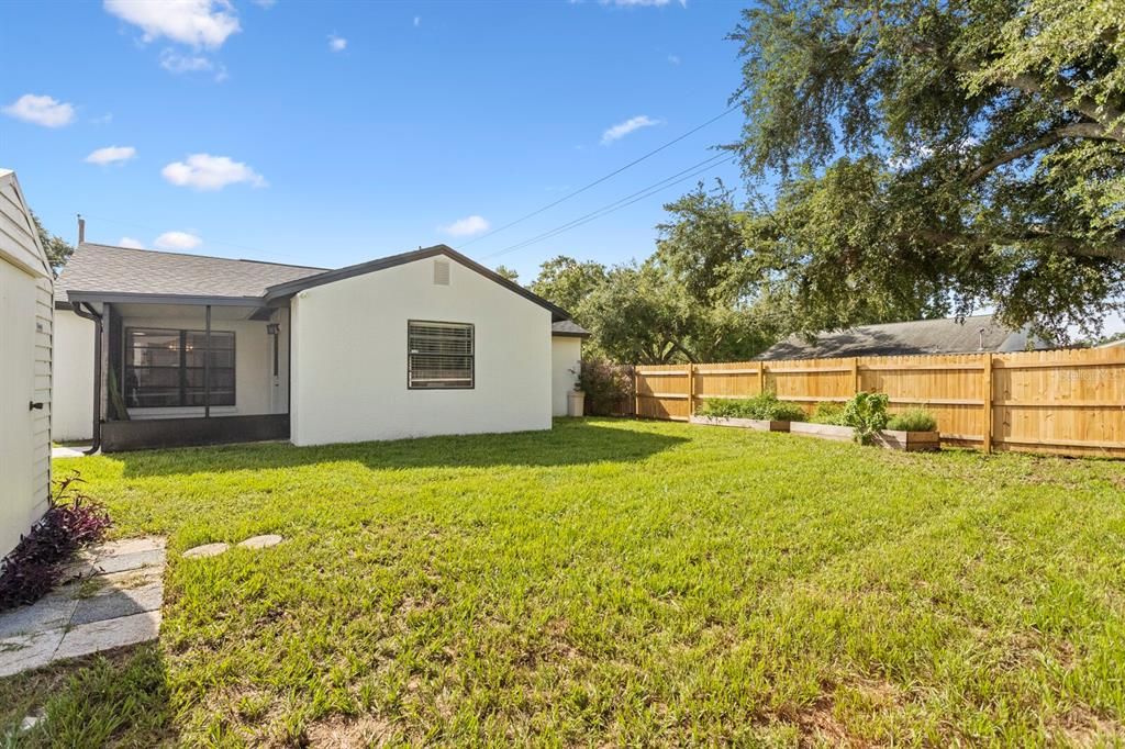 For Sale: $499,999 (3 beds, 2 baths, 1499 Square Feet)