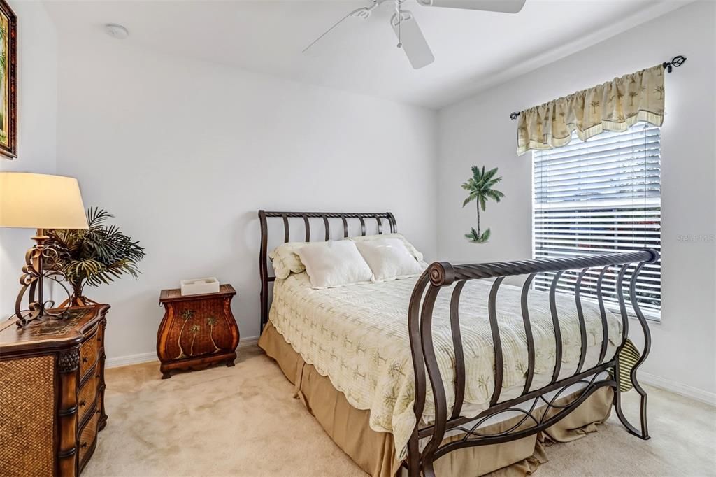 For Sale: $324,900 (3 beds, 2 baths, 1832 Square Feet)