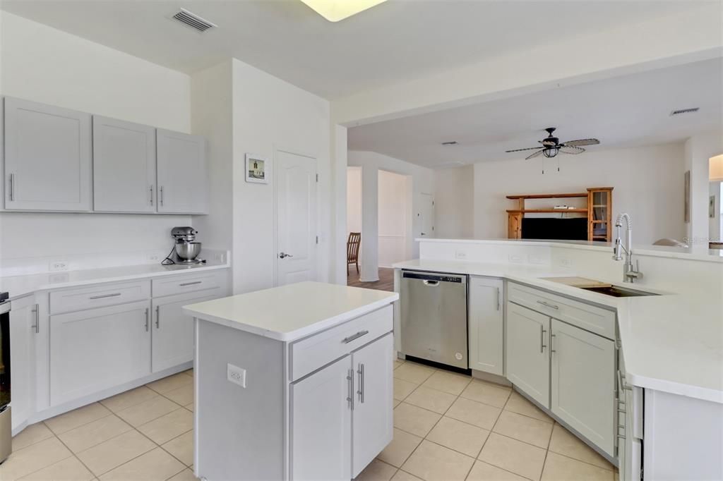 For Sale: $569,900 (4 beds, 2 baths, 2176 Square Feet)