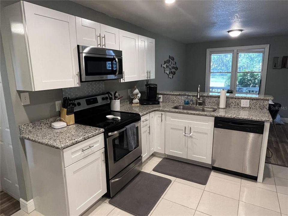 For Sale: $535,000 (4 beds, 2 baths, 1708 Square Feet)