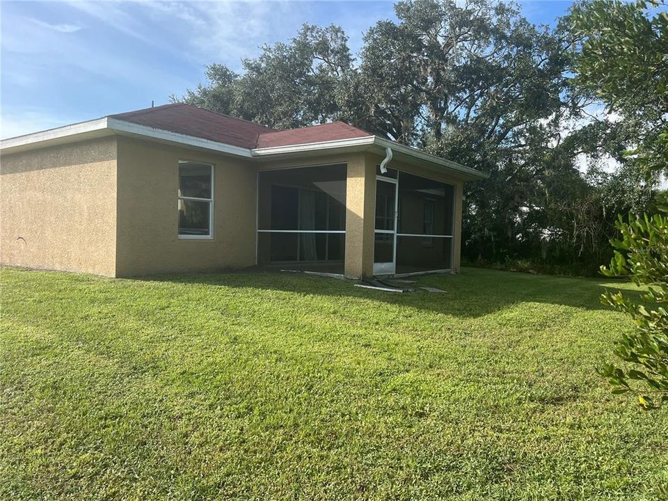 For Sale: $265,000 (3 beds, 2 baths, 1458 Square Feet)