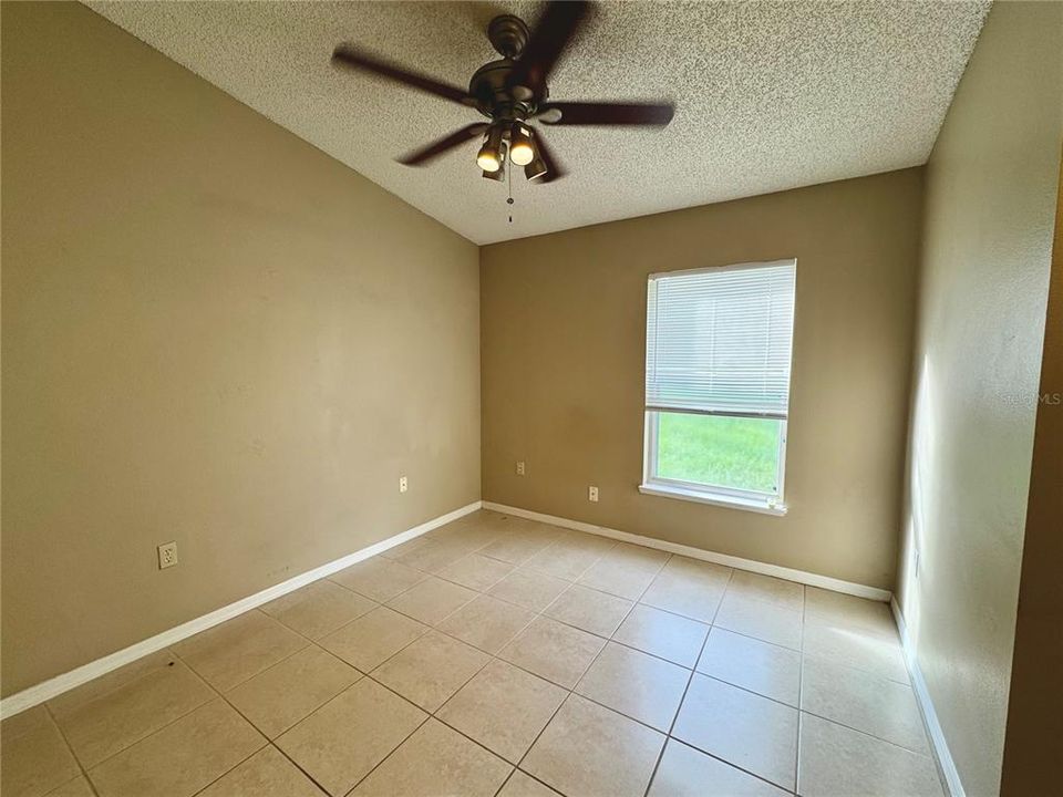 For Rent: $2,299 (4 beds, 2 baths, 1874 Square Feet)