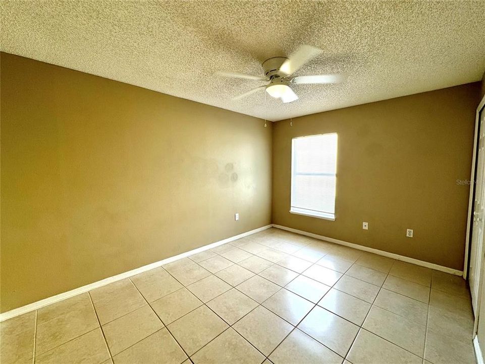 For Rent: $2,299 (4 beds, 2 baths, 1874 Square Feet)