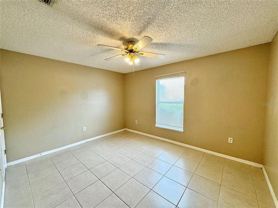 For Rent: $2,299 (4 beds, 2 baths, 1874 Square Feet)