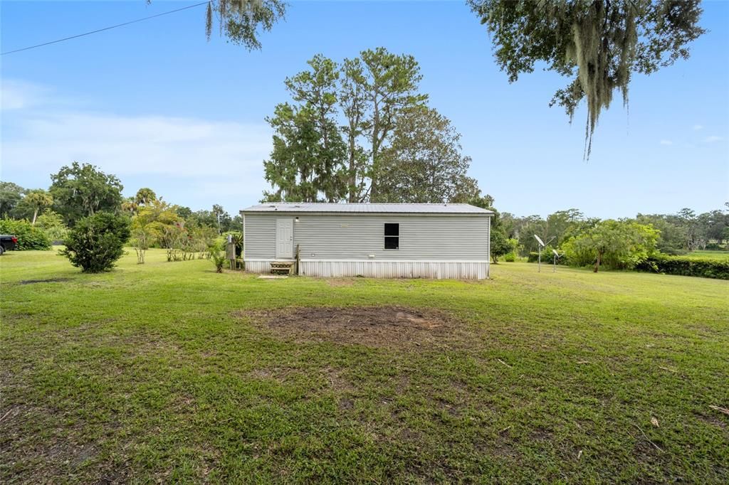 For Sale: $274,900 (3 beds, 2 baths, 960 Square Feet)