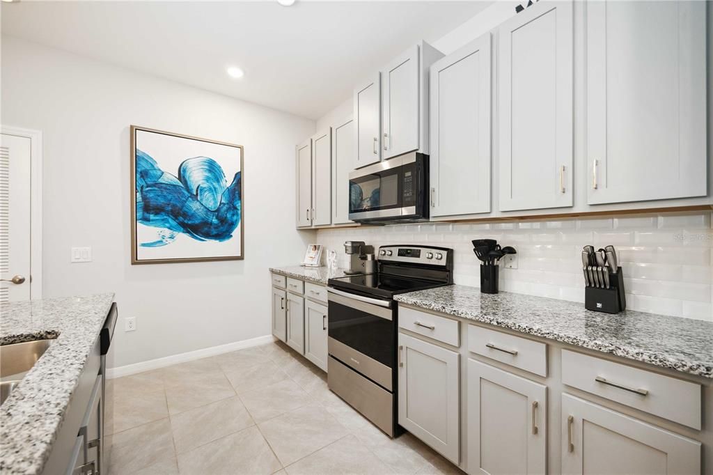 For Sale: $389,000 (2 beds, 2 baths, 1515 Square Feet)