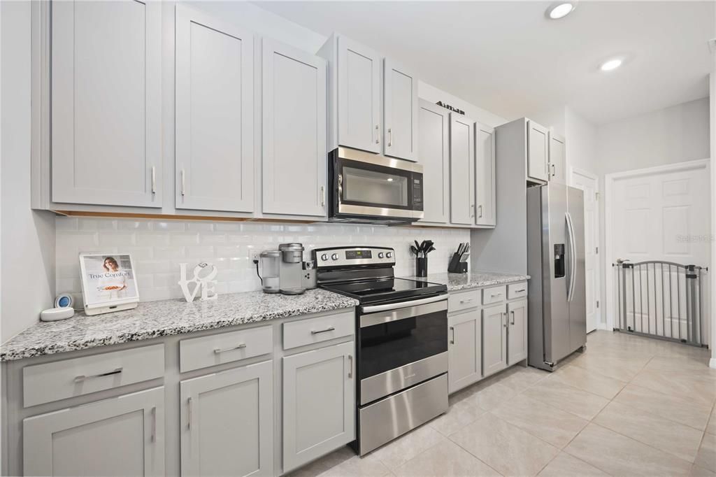 Active With Contract: $389,000 (2 beds, 2 baths, 1515 Square Feet)