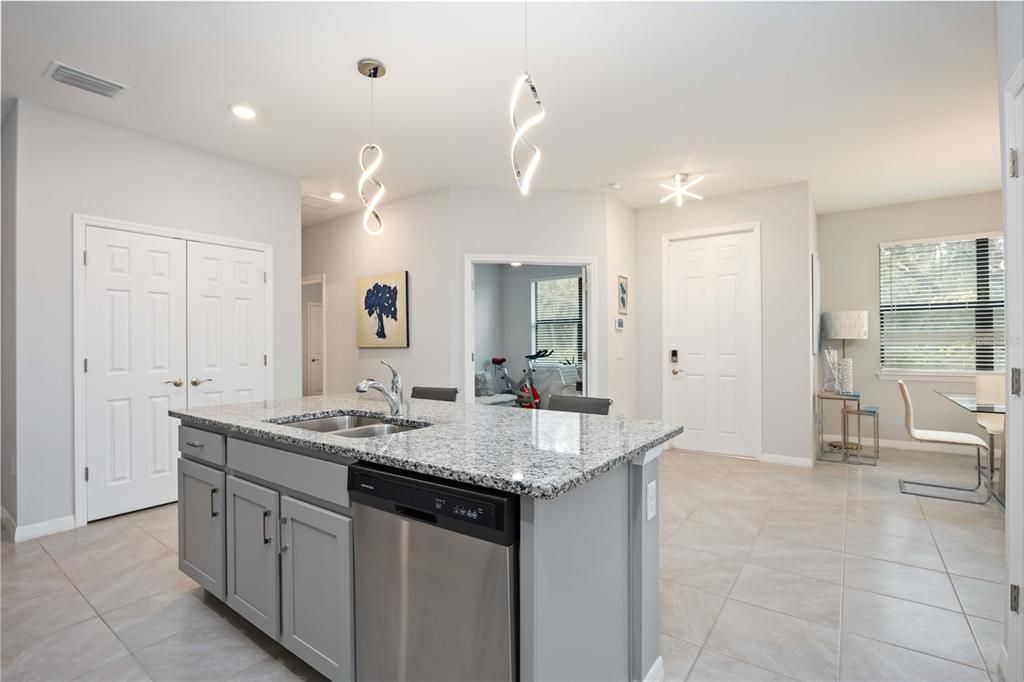 Active With Contract: $389,000 (2 beds, 2 baths, 1515 Square Feet)