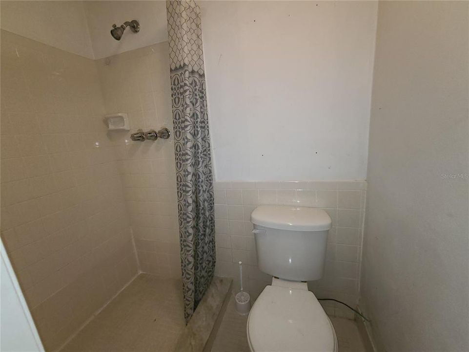 For Rent: $1,695 (3 beds, 1 baths, 1096 Square Feet)