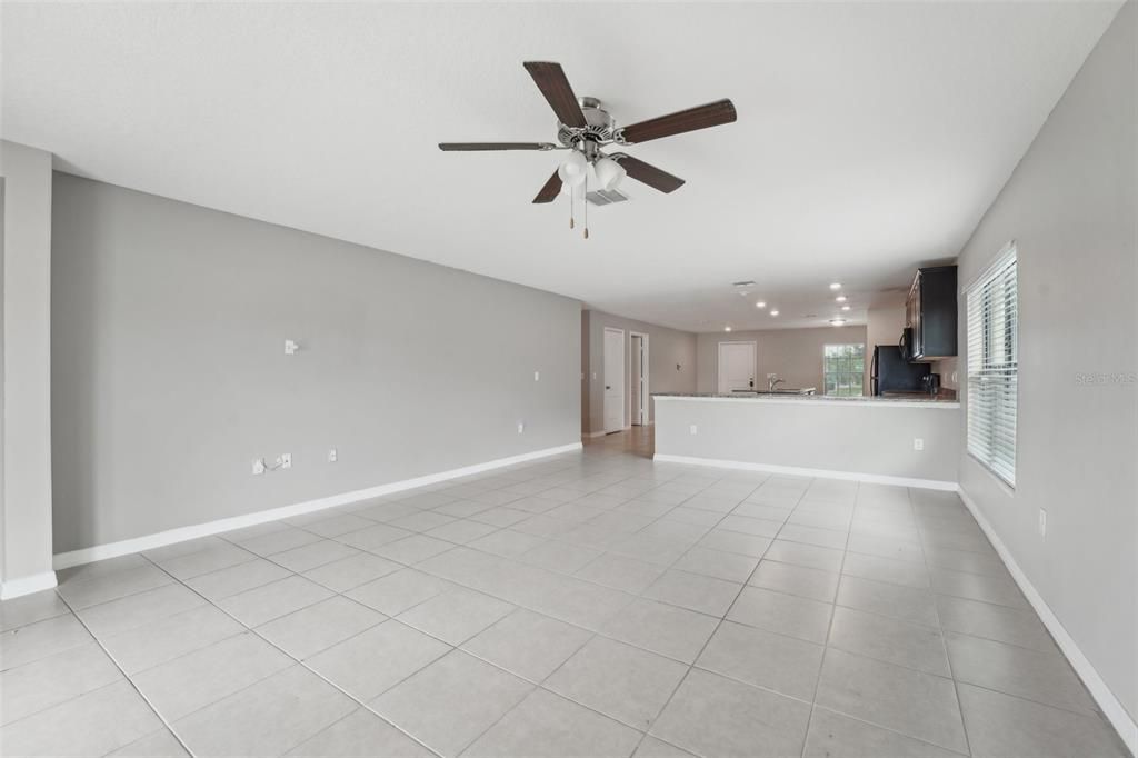 For Sale: $349,900 (3 beds, 2 baths, 1708 Square Feet)