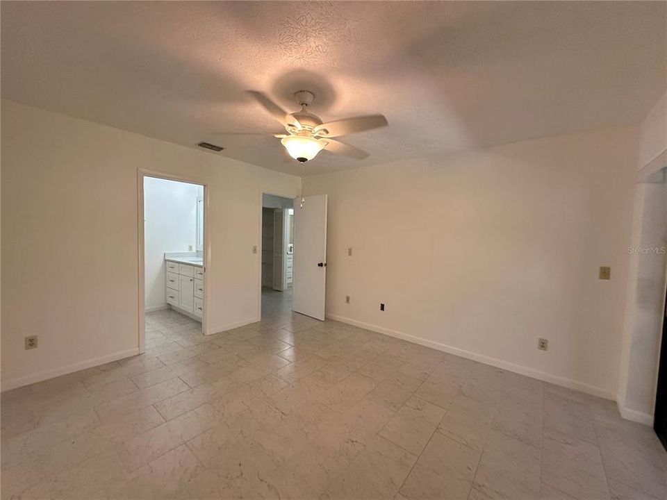 For Rent: $1,600 (2 beds, 2 baths, 794 Square Feet)