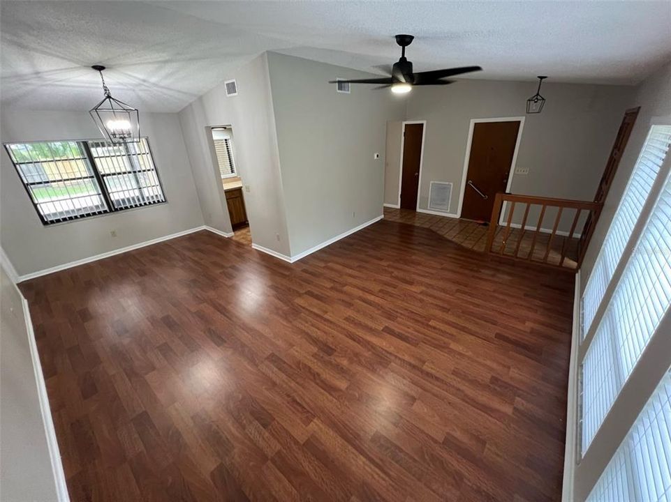 For Rent: $2,300 (3 beds, 2 baths, 1619 Square Feet)