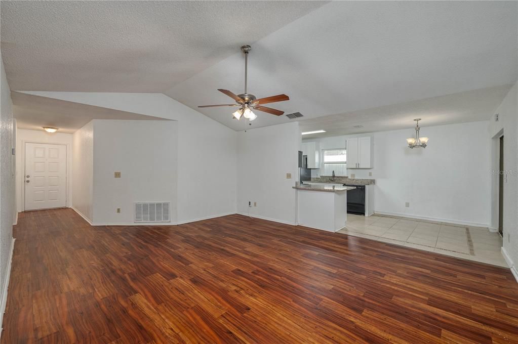 Living Room /Front Entry