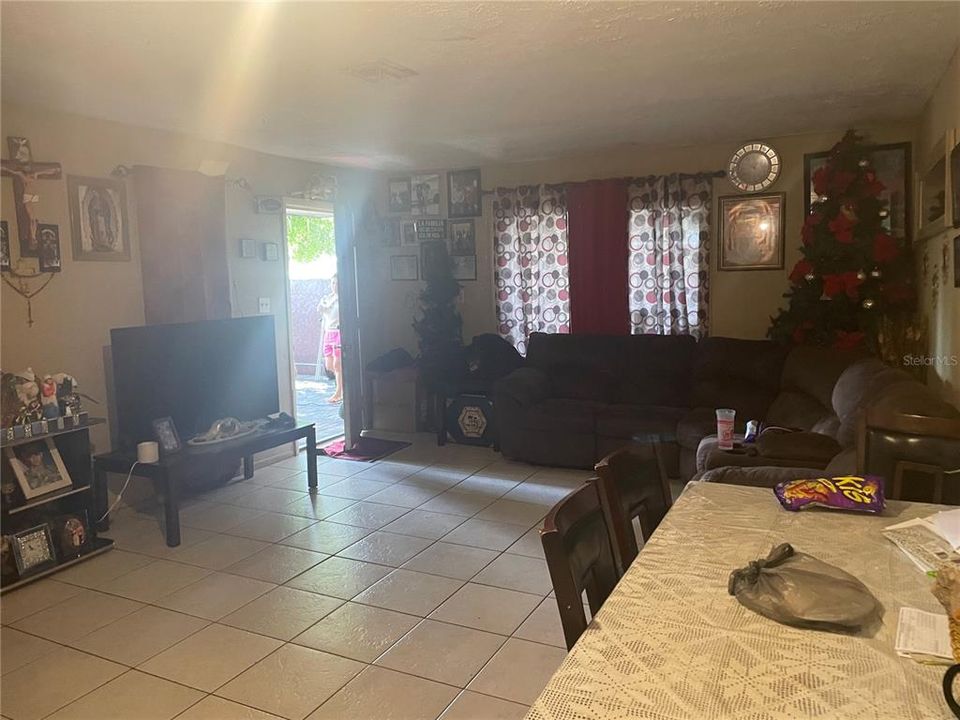 En Venta: $574,000 (8 camas, 0 baños, 3328 Pies cuadrados)