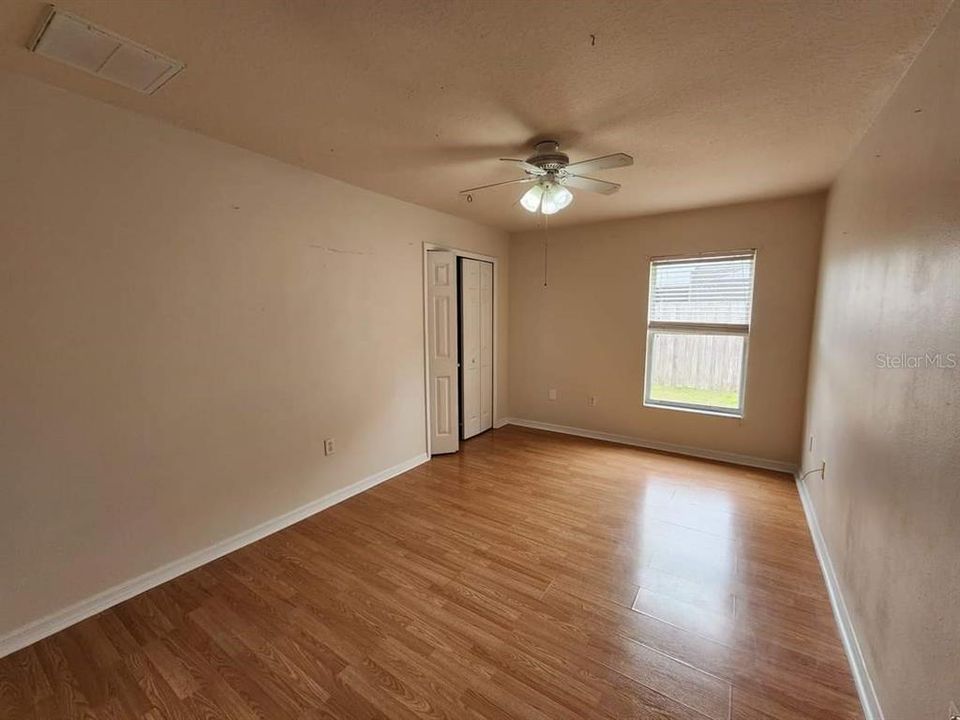 For Rent: $1,850 (4 beds, 2 baths, 2093 Square Feet)