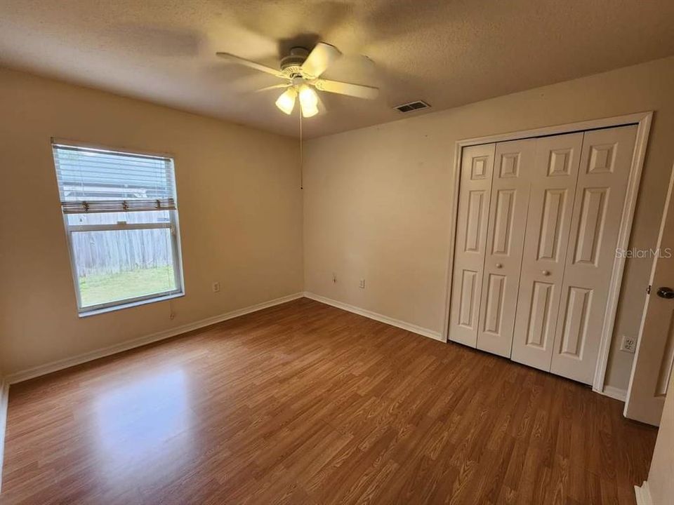 For Rent: $1,850 (4 beds, 2 baths, 2093 Square Feet)