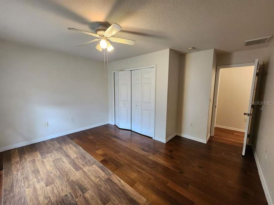 For Rent: $1,850 (4 beds, 2 baths, 2093 Square Feet)