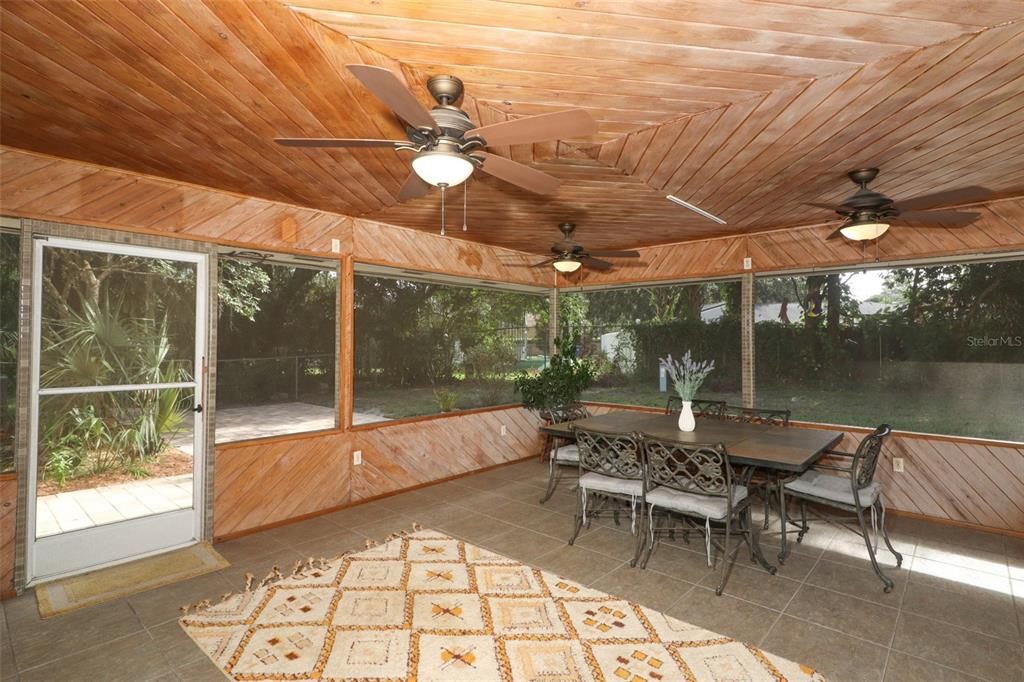 Screened Patio - Alt View