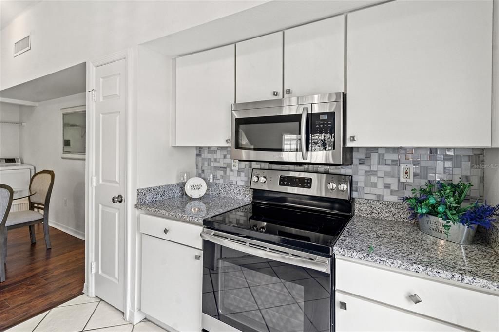 For Sale: $232,000 (1 beds, 1 baths, 1132 Square Feet)