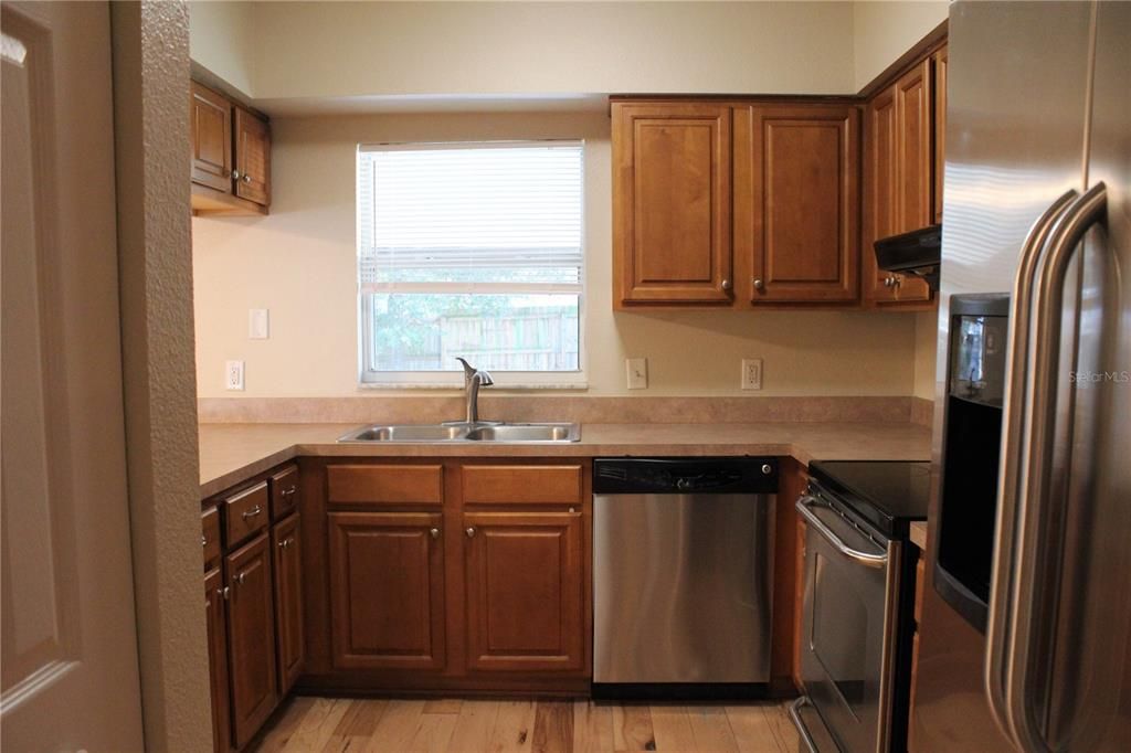 For Rent: $1,700 (2 beds, 2 baths, 970 Square Feet)