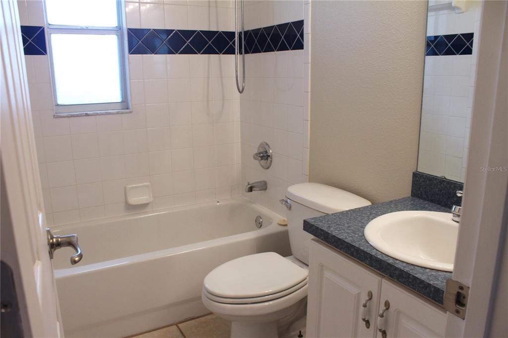 For Rent: $1,700 (2 beds, 2 baths, 970 Square Feet)