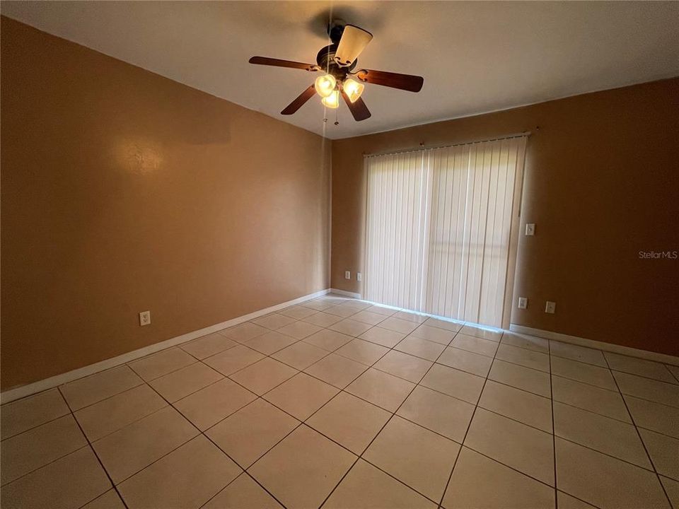 For Sale: $150,000 (2 beds, 1 baths, 820 Square Feet)