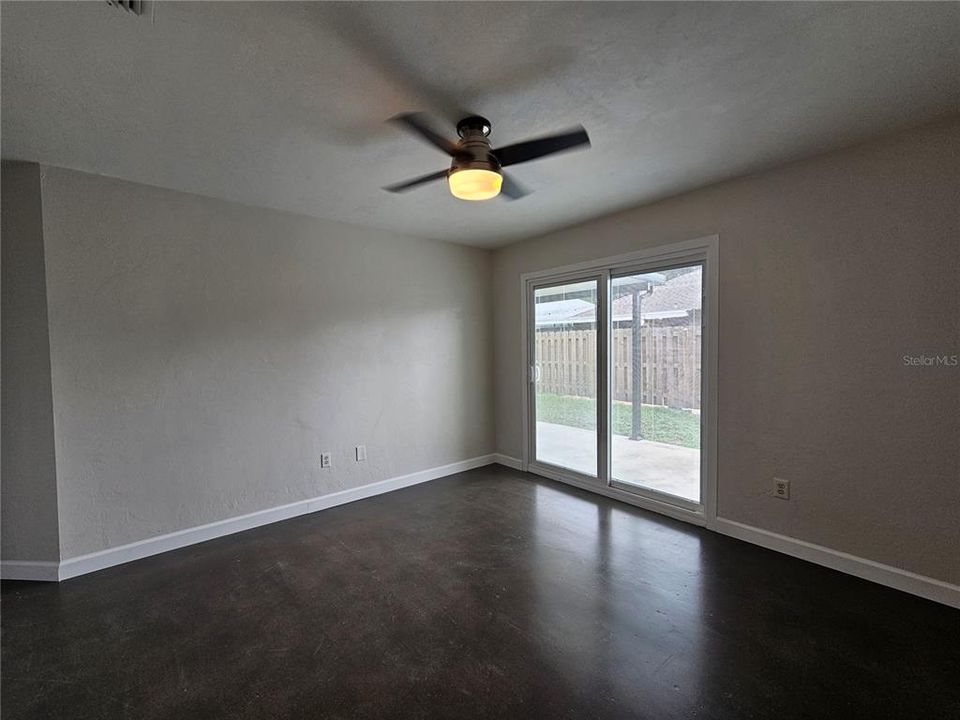 For Rent: $1,995 (3 beds, 2 baths, 1560 Square Feet)