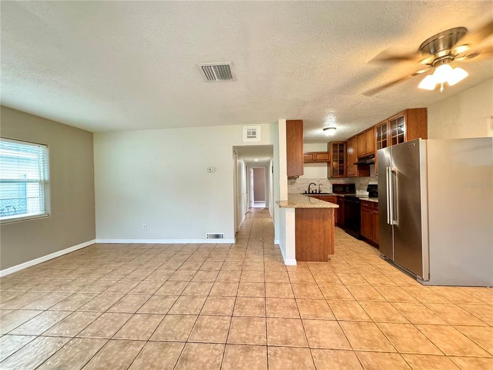 For Rent: $2,299 (3 beds, 2 baths, 1032 Square Feet)