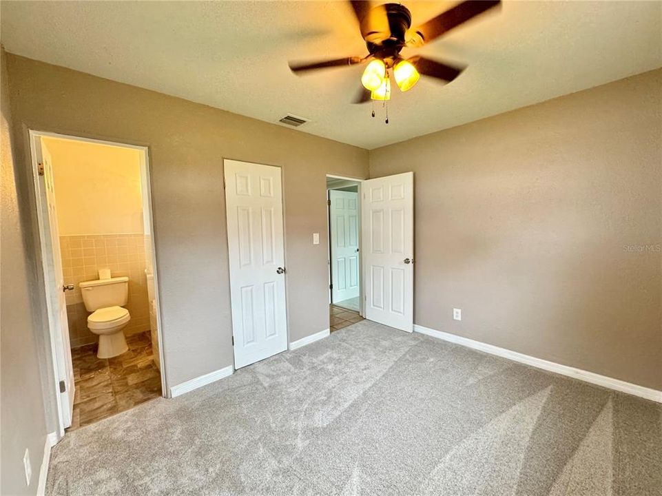 For Rent: $2,299 (3 beds, 2 baths, 1032 Square Feet)