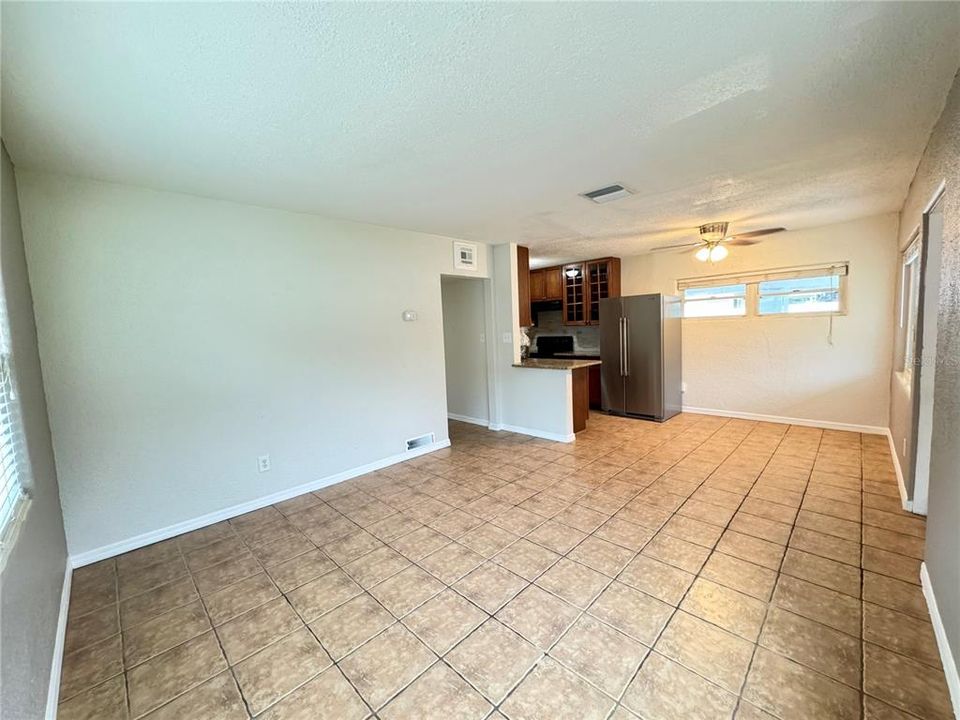 For Rent: $2,299 (3 beds, 2 baths, 1032 Square Feet)