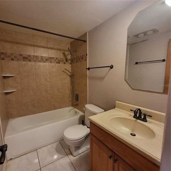 For Rent: $1,590 (2 beds, 2 baths, 885 Square Feet)