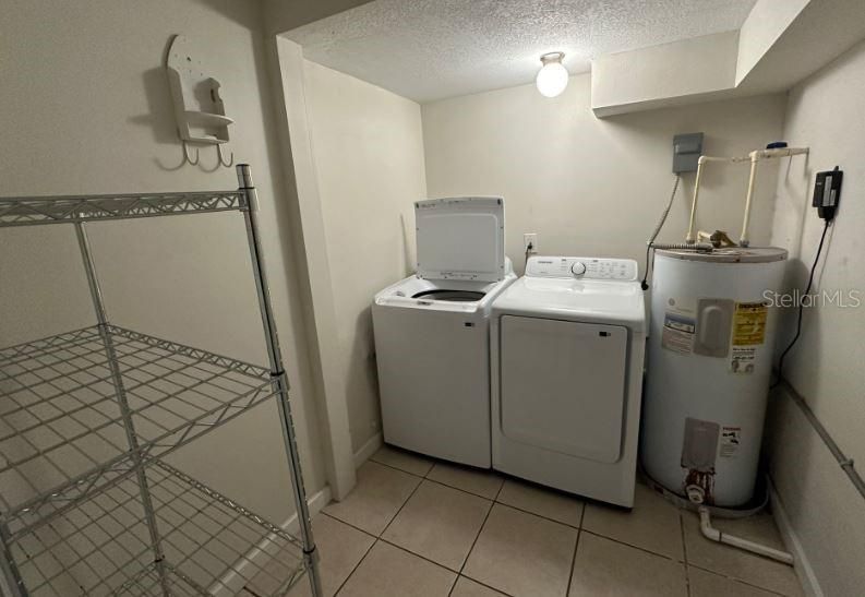 For Rent: $2,595 (3 beds, 2 baths, 1392 Square Feet)