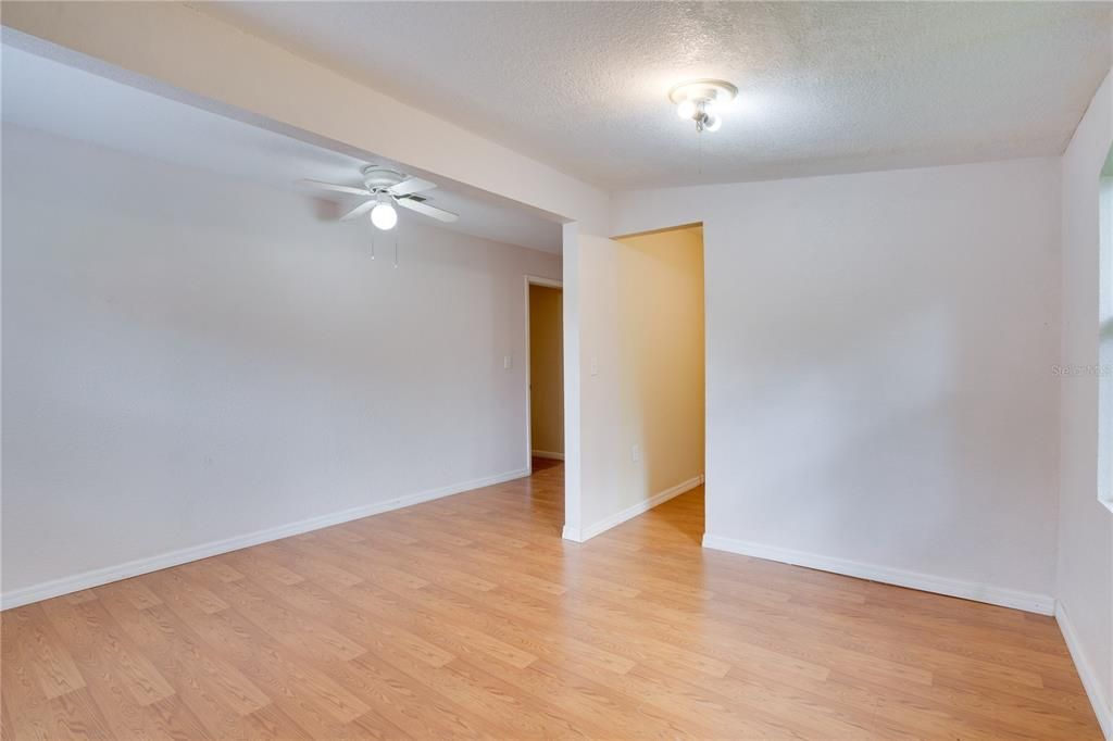 For Sale: $229,900 (3 beds, 2 baths, 1572 Square Feet)