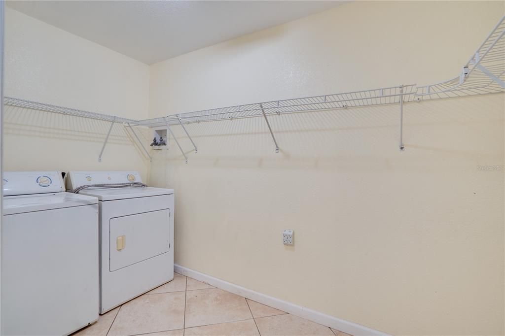 For Sale: $229,900 (3 beds, 2 baths, 1572 Square Feet)