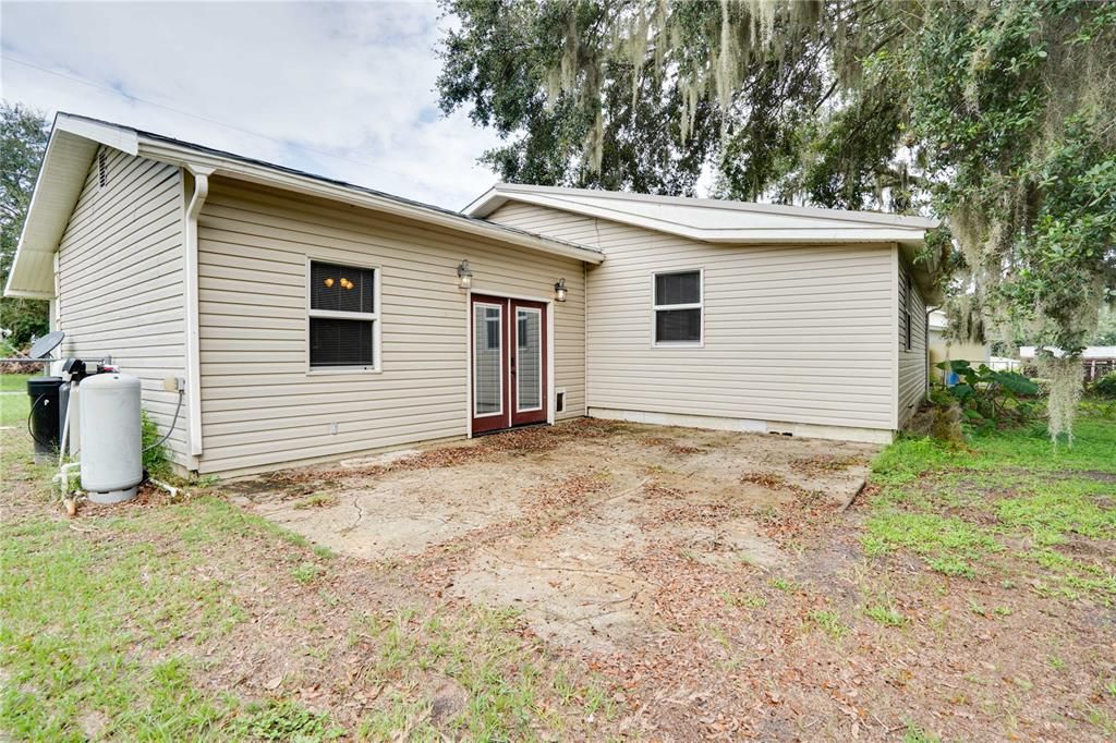 For Sale: $229,900 (3 beds, 2 baths, 1572 Square Feet)