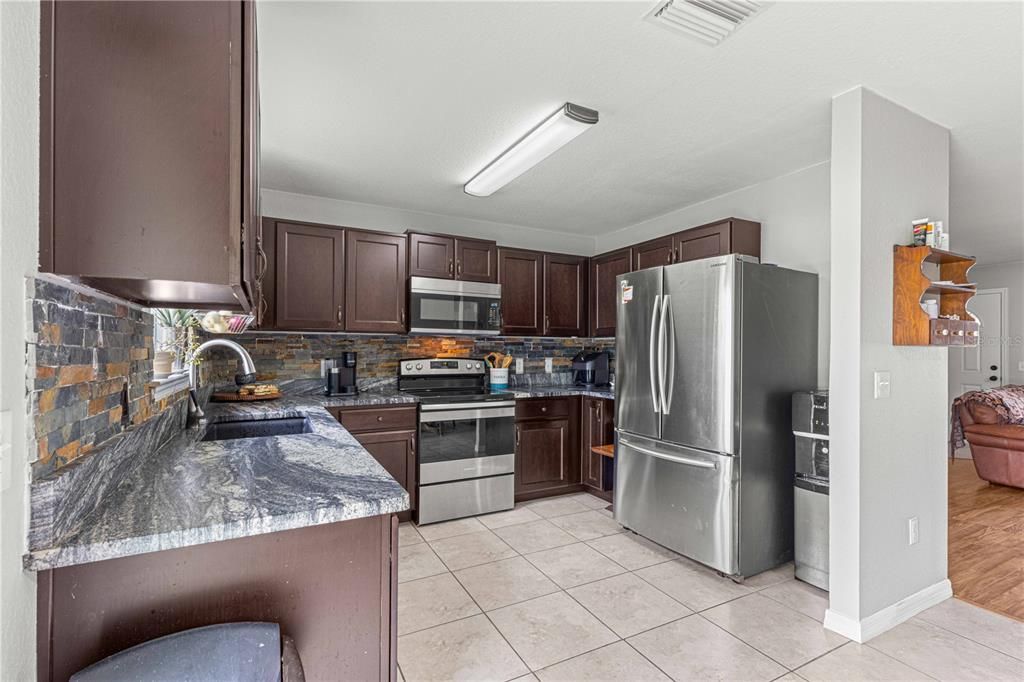 For Sale: $269,000 (3 beds, 2 baths, 1343 Square Feet)