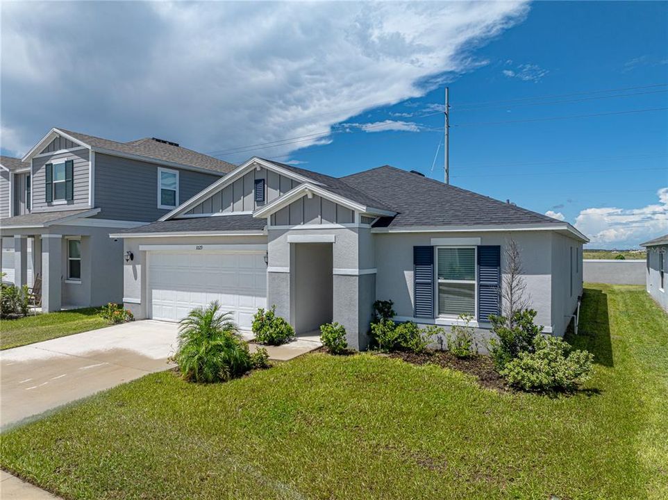 For Sale: $324,900 (4 beds, 2 baths, 1696 Square Feet)