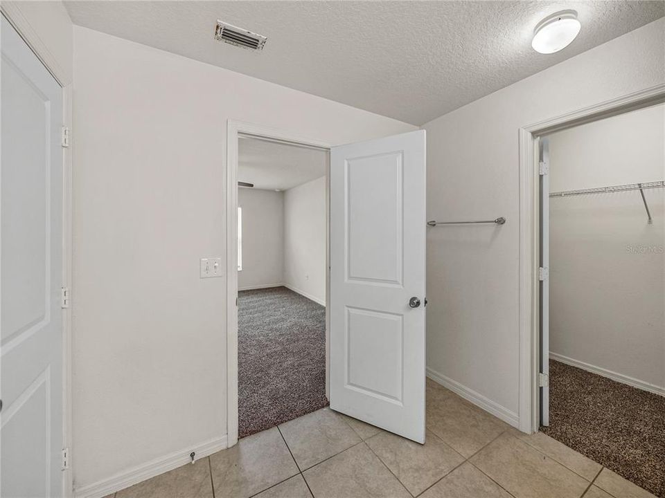 For Sale: $324,900 (4 beds, 2 baths, 1696 Square Feet)