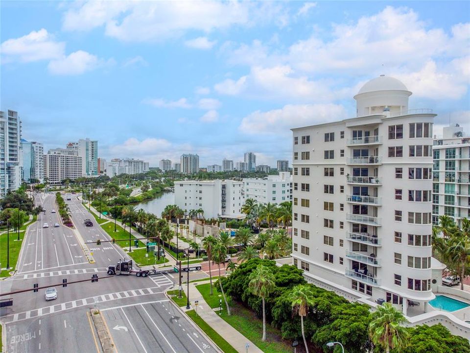 For Sale: $2,995,000 (3 beds, 2 baths, 3000 Square Feet)