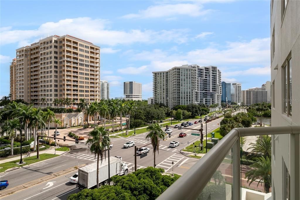 For Sale: $2,995,000 (3 beds, 2 baths, 3000 Square Feet)