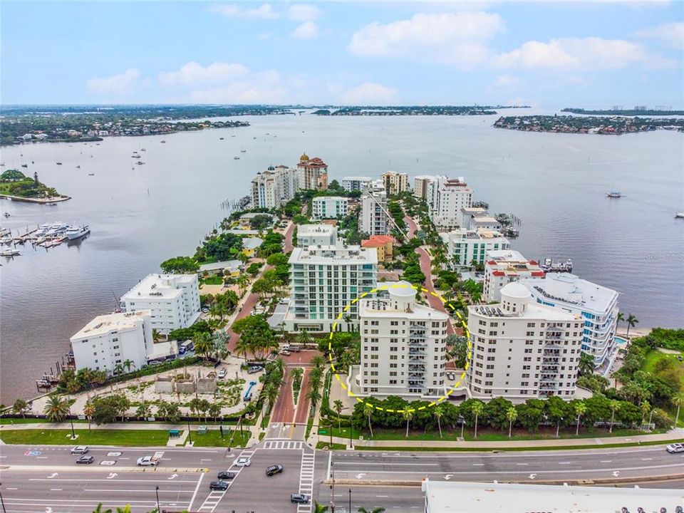 For Sale: $2,995,000 (3 beds, 2 baths, 3000 Square Feet)