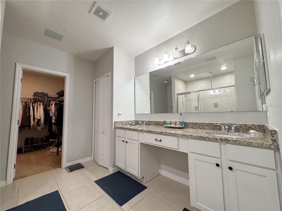 For Sale: $400,000 (3 beds, 2 baths, 2068 Square Feet)