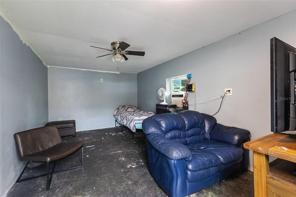 For Sale: $175,000 (3 beds, 2 baths, 1624 Square Feet)