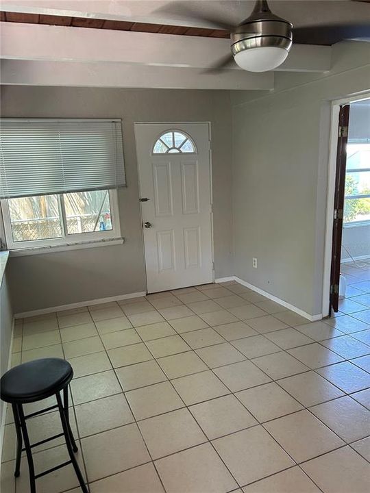 For Rent: $1,595 (1 beds, 1 baths, 500 Square Feet)