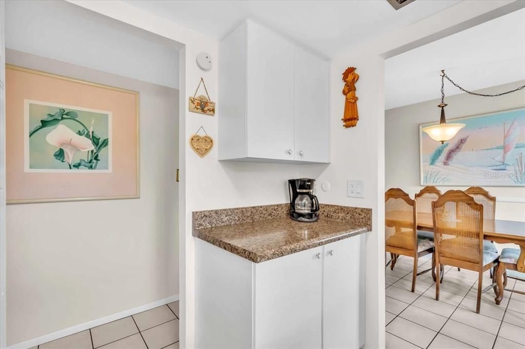 Active With Contract: $125,000 (2 beds, 1 baths, 768 Square Feet)