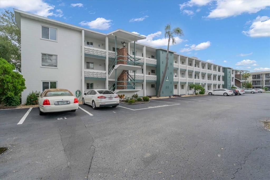 Active With Contract: $125,000 (2 beds, 1 baths, 768 Square Feet)