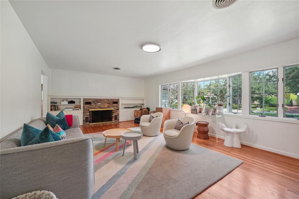 Active With Contract: $1,475,000 (3 beds, 3 baths, 2659 Square Feet)