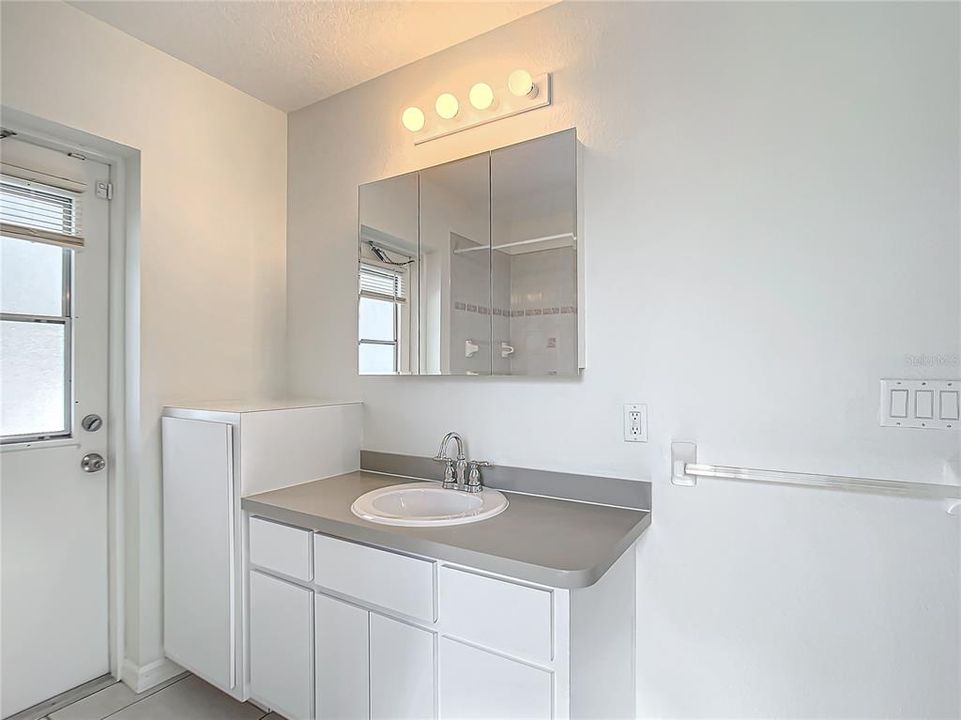 For Sale: $372,500 (3 beds, 2 baths, 1896 Square Feet)