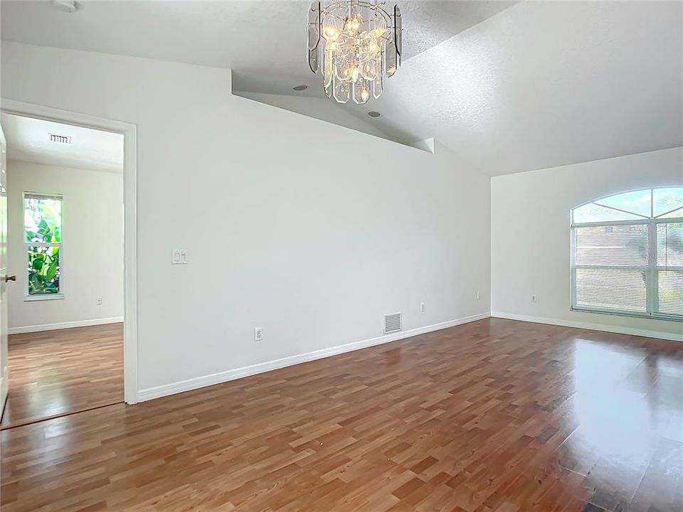 For Sale: $372,500 (3 beds, 2 baths, 1896 Square Feet)