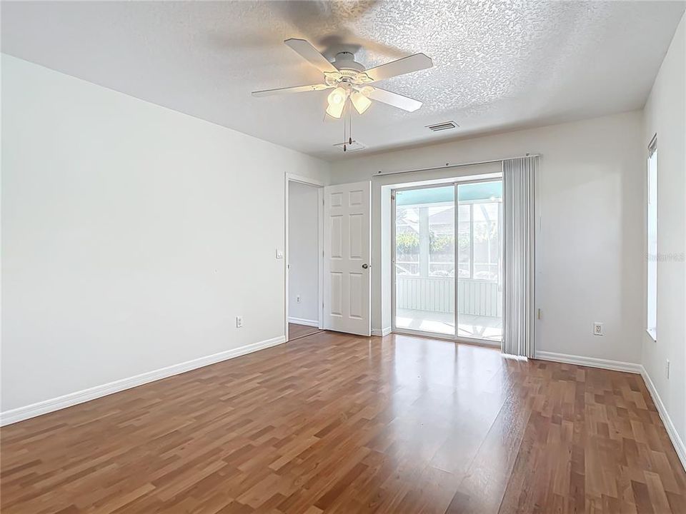 For Sale: $372,500 (3 beds, 2 baths, 1896 Square Feet)